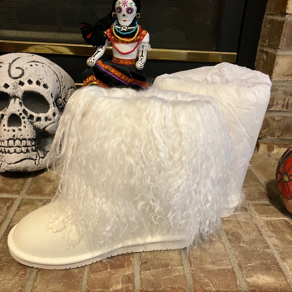 Bear paw boo boots
